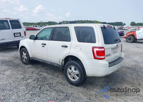 2011 Ford Escape Xlt z USA, uszkodzony, nr VIN 1FMCU9D7XBKB34112